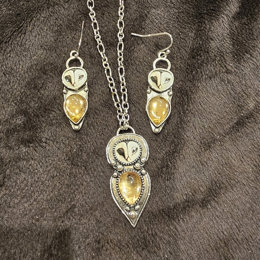 💥4 for $25💥 Boho Owl Necklace & Earrings Set